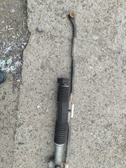 Продам рулевую рейку почти новая на авто ваз