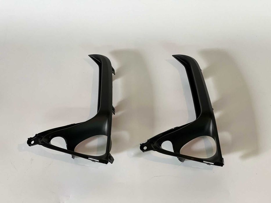 Накладка противотуманной фары для Lexus RX350 оригинал