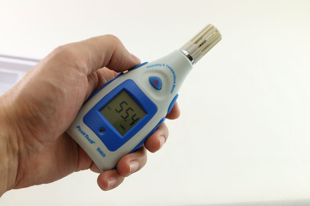 цифров термометър с влагомер /-10 °C + 50 °C/,нов, немски, PEAKTECH