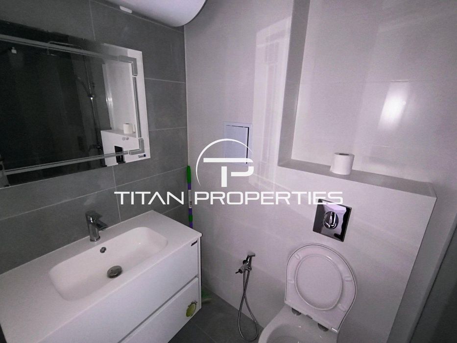 Двустаен апартамент в жк. Христо Смирненски