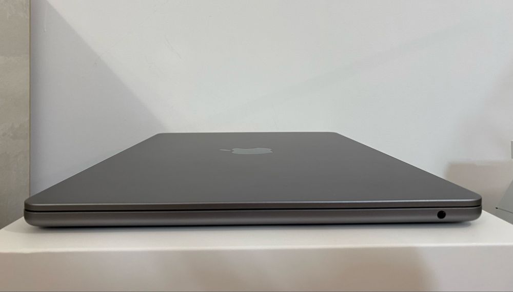 MacBook Air M2 (2022) | Отлично състояние | Активна гаранция