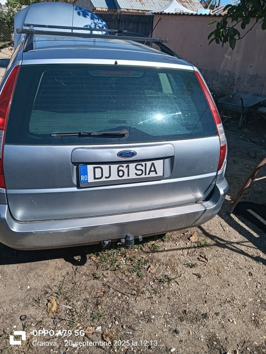 Vând Ford mondeo