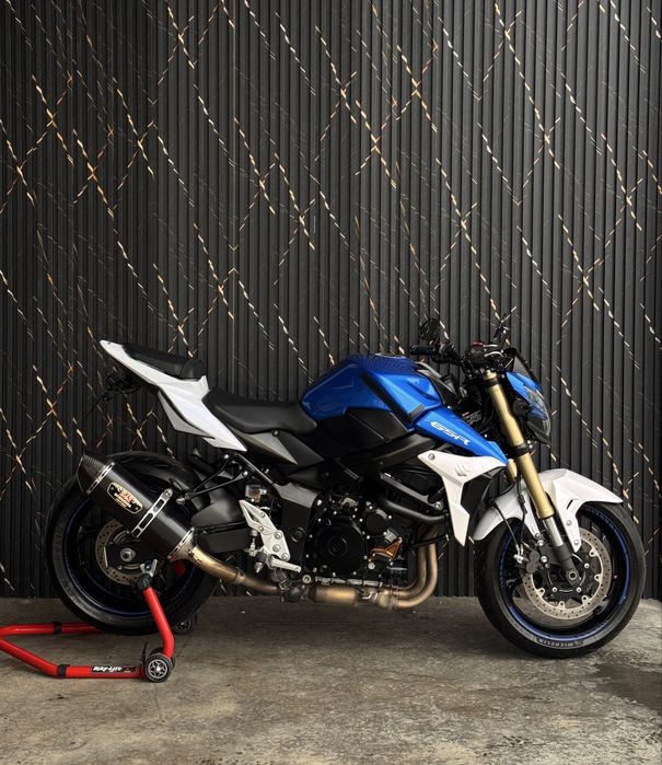 Suzuki GSR 750 ABS 2015