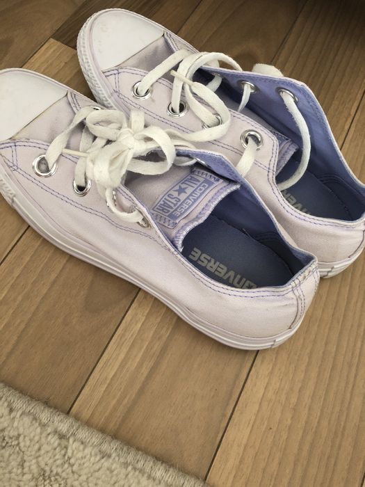 tenesi Converse culoare alb-lila masura 39.