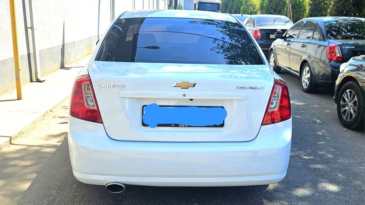 Lacetti 1.8. 3-Pazitsa avtamat 2011-Yil 
Mator qilingan