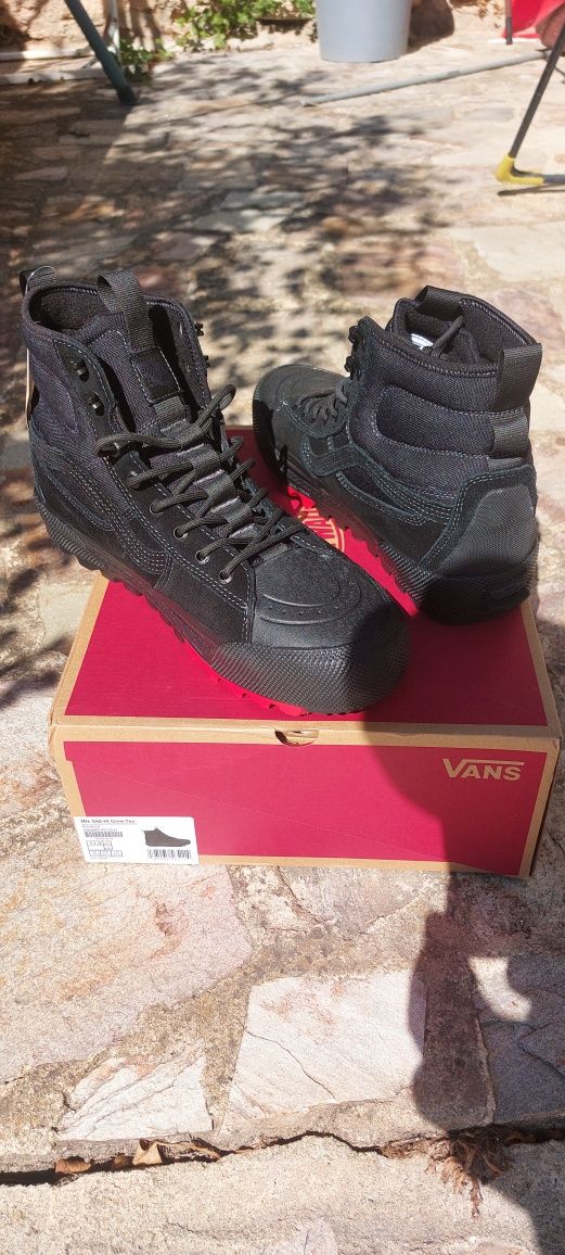 Vans Sk8 Hi Gore Tex MTE
черен (blackout)