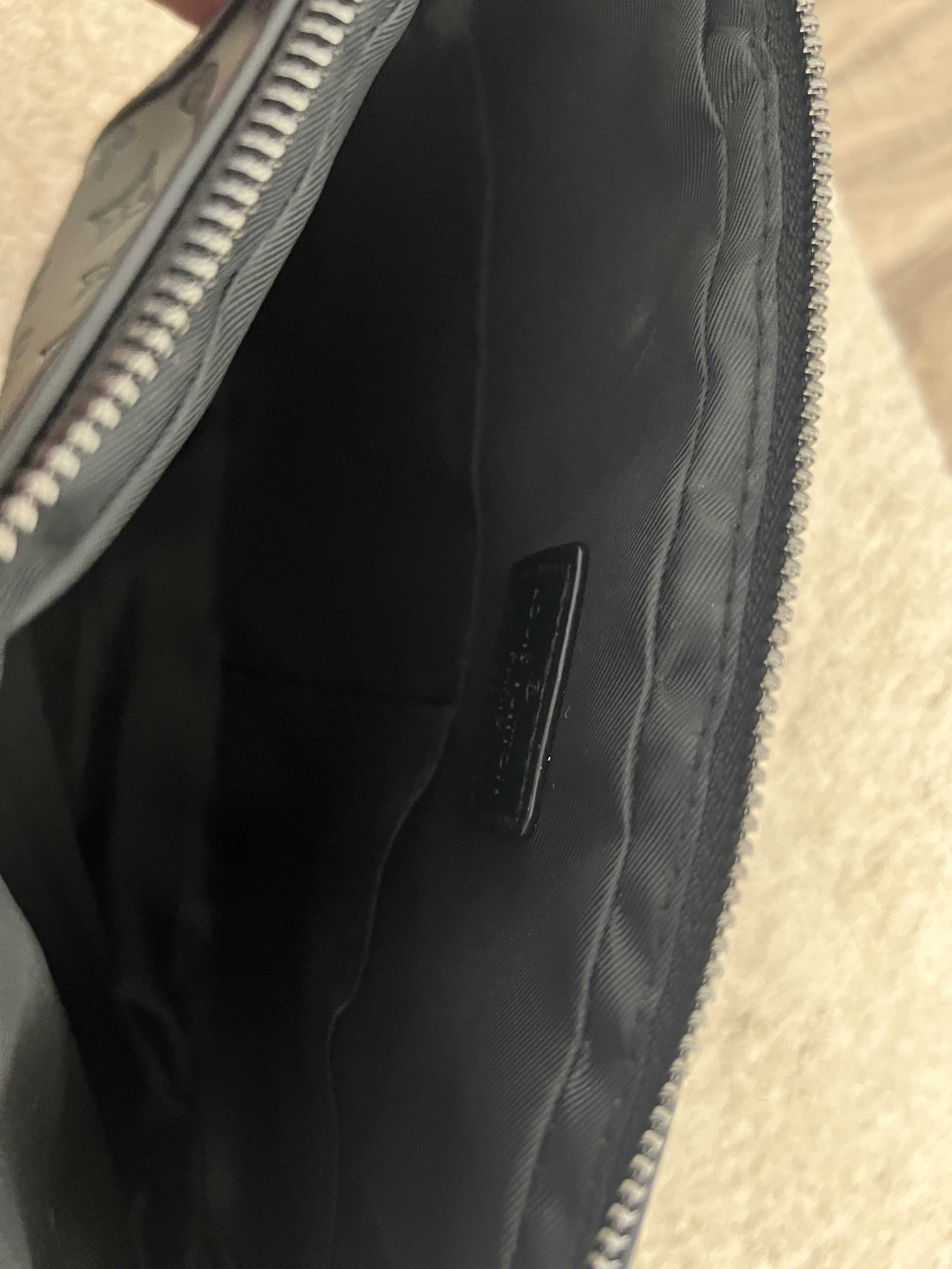 Borsetă Louis Vuitton + Accesorii (Black)