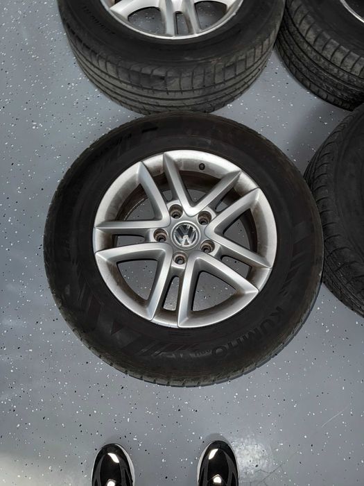 Set 4 jante originale Volkswagen 17” + anvelope vară Kumho Crugen
