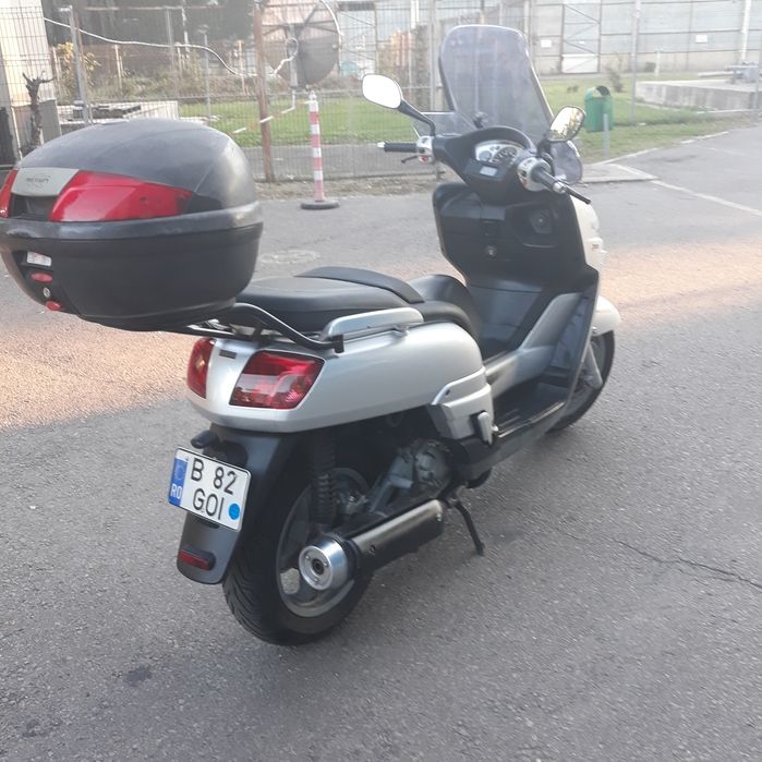 Vând Scuter Yamaha versity