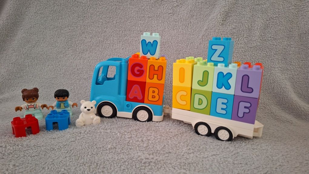 Lego duplo camion cu litere