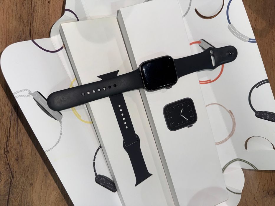 Apple Watch 5 44mm СРОЧНО