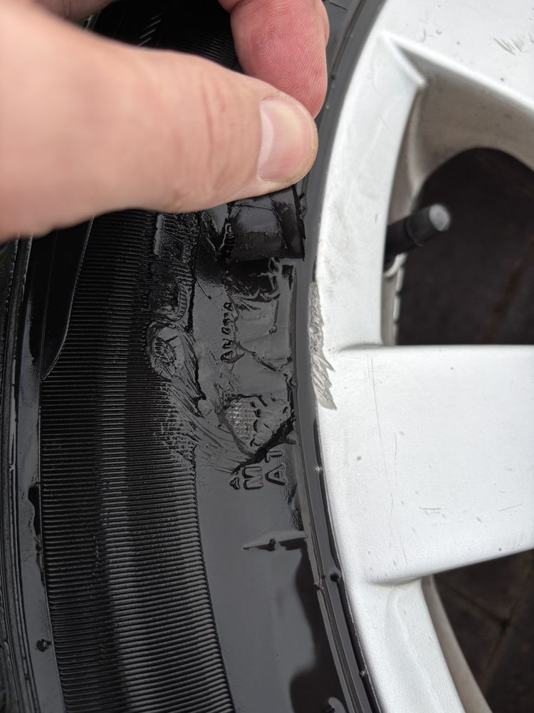 Vand jante + cauciucuri vara 19” Mercedes originale, in doua latimi.