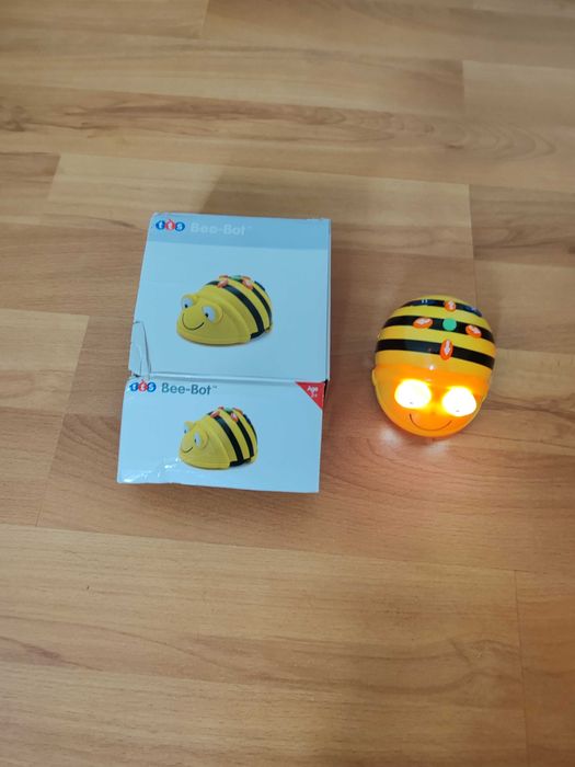 Програмируема  робот играчка Bee-Bot