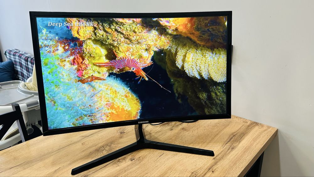 Монитор Samsung 27 дюймов