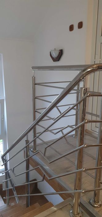 Balustrade Inox Elegante - 15+ Ani Experiență