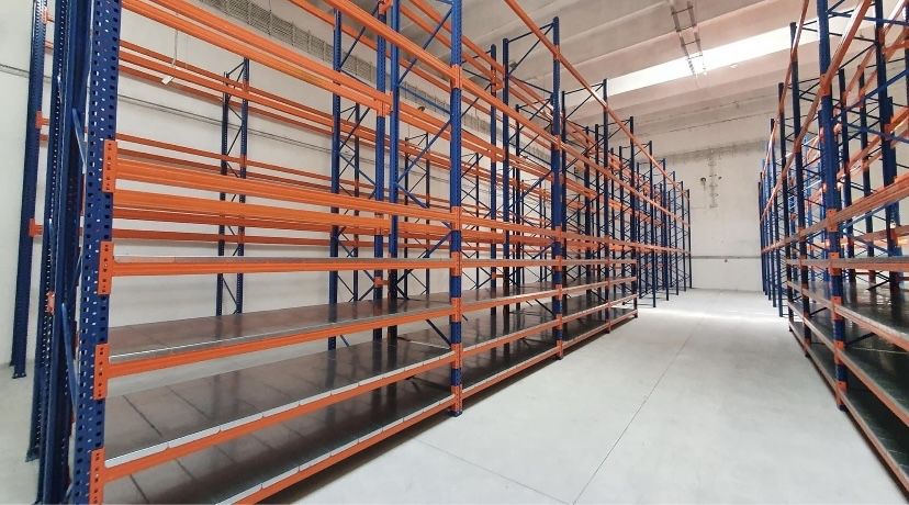 Rafturi metalice industriale