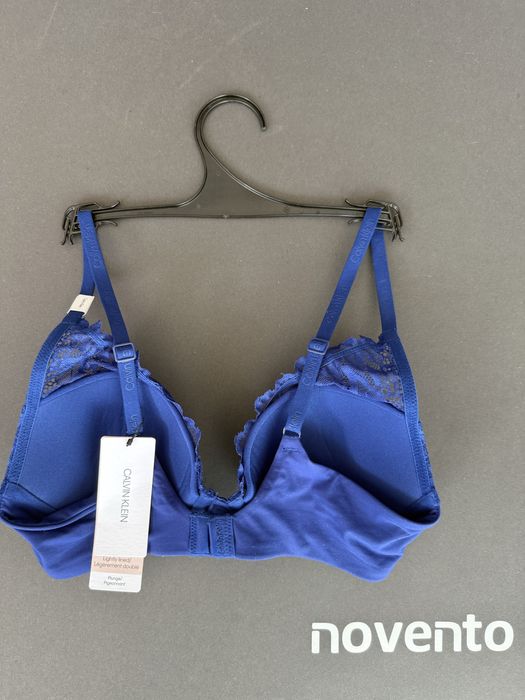 Изискан сутиен в синьо Calvin Klein /70С/