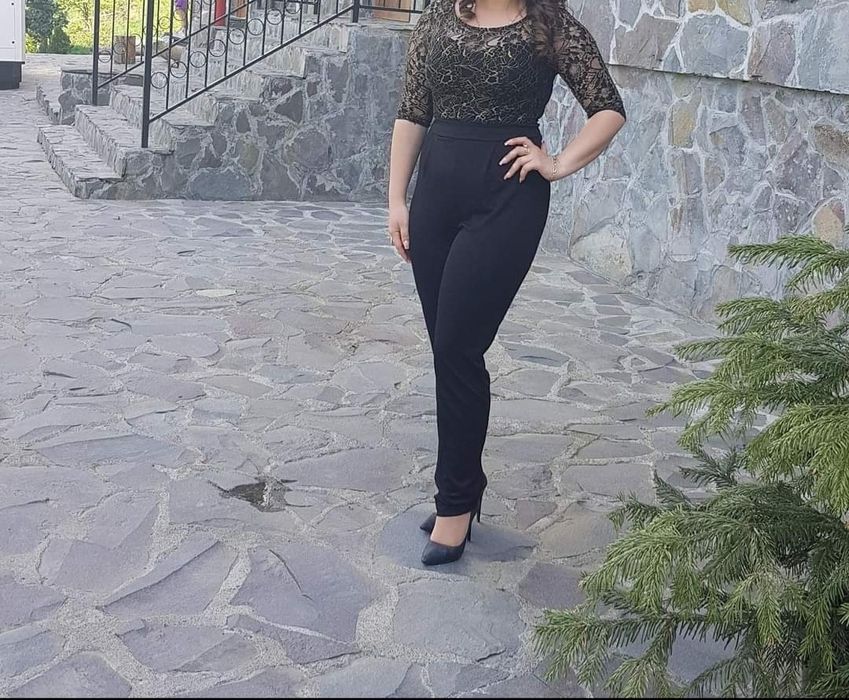 Salopetă negru cu auriu