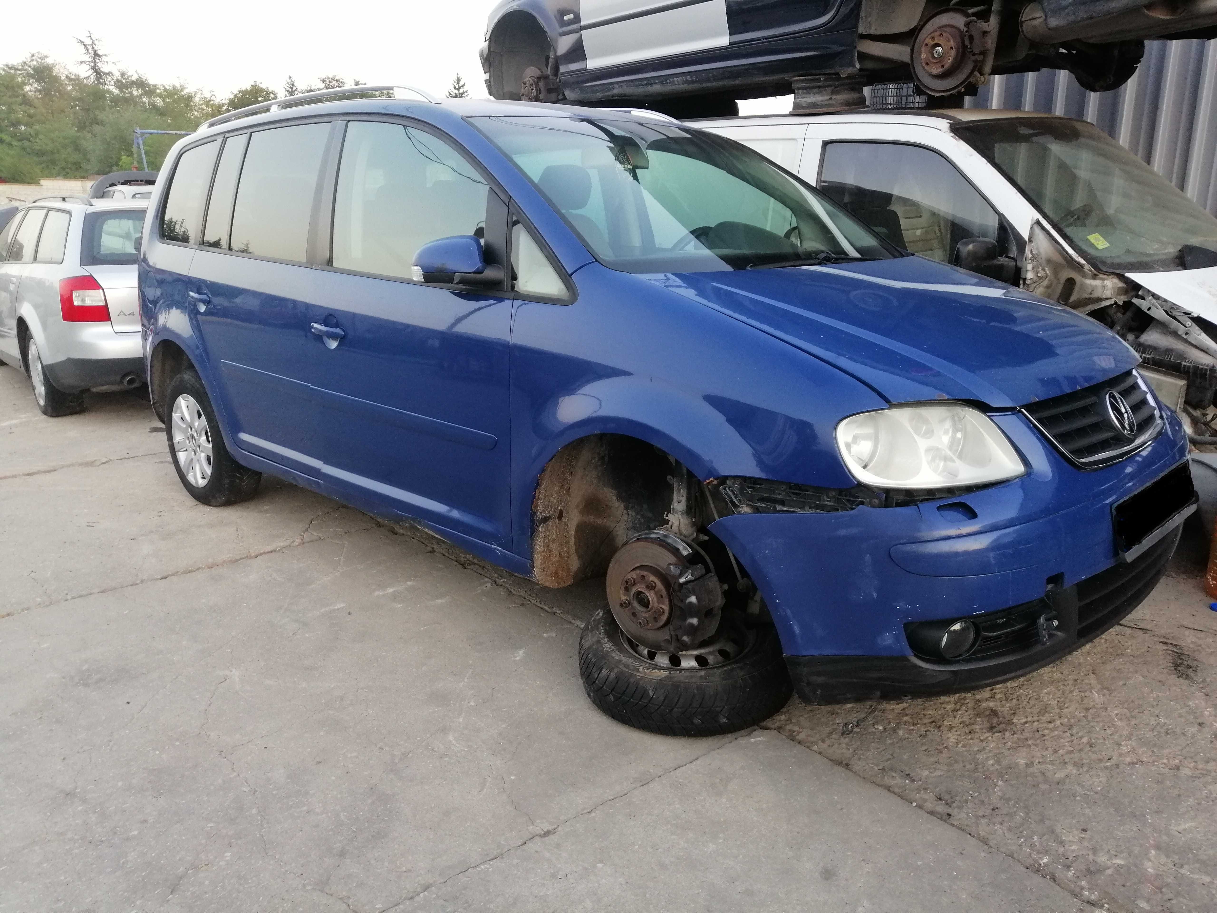 VW Touran Туран 1.9, 2004г. на части