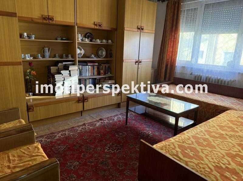 Продава се Тристаен апартамент в Пловдив, Център - 86 кв.м за 2550 €/кв.м - Снимка #2