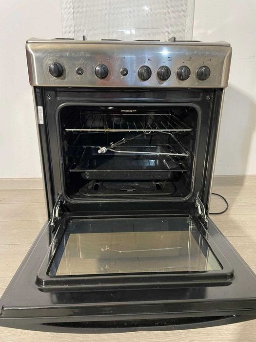 Aragaz Indesit cu 4 Arzătoare