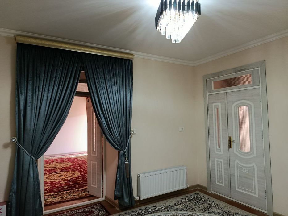 Продается дом, 1.5 соток, в районе Гури эмир, бульвар, два этажа