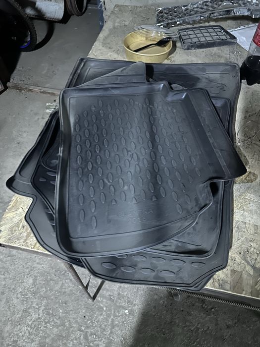 Продам оригинальные полики