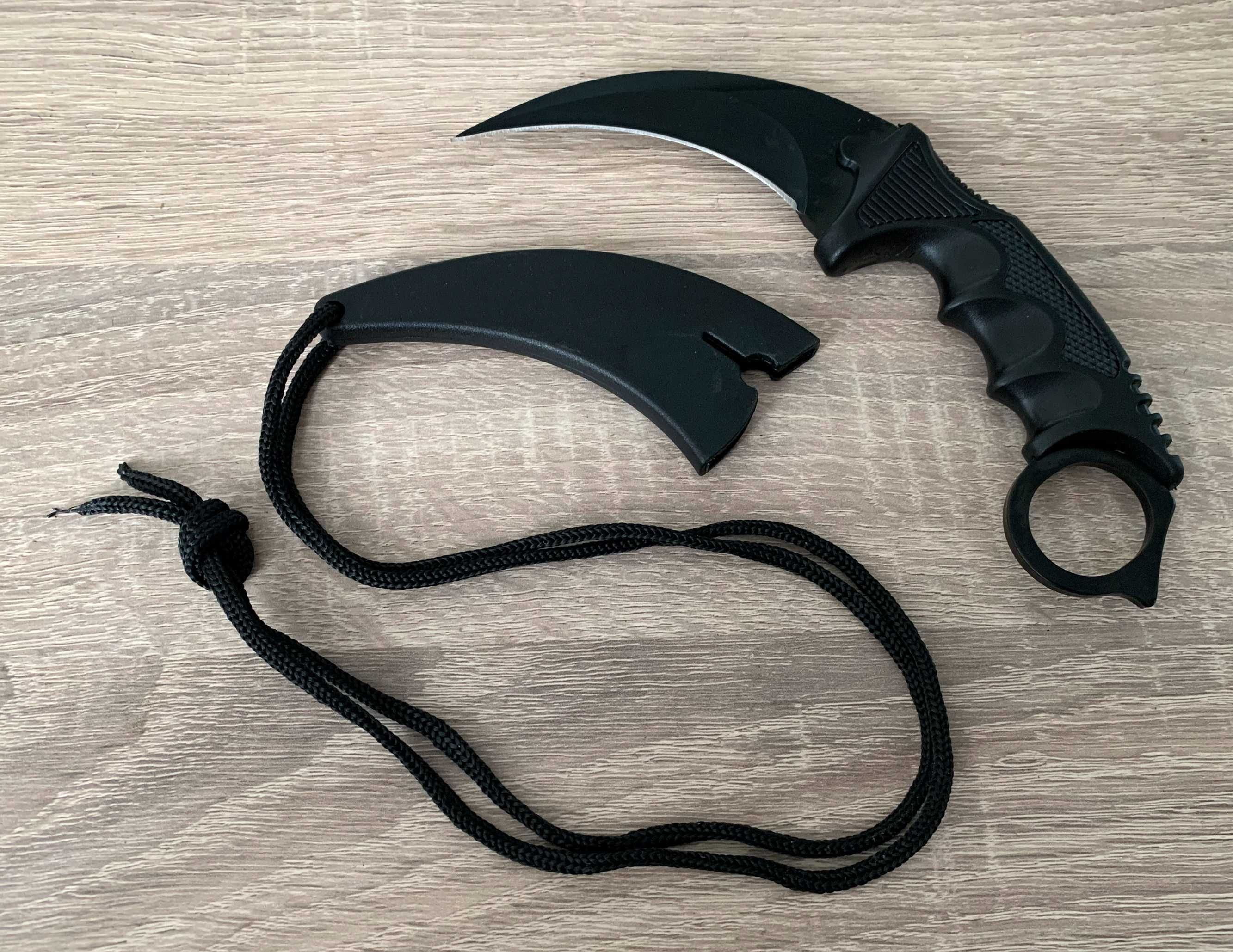 Cutit lama Counter Strike Karambit Negru cu Snur si Teaca  - colectie