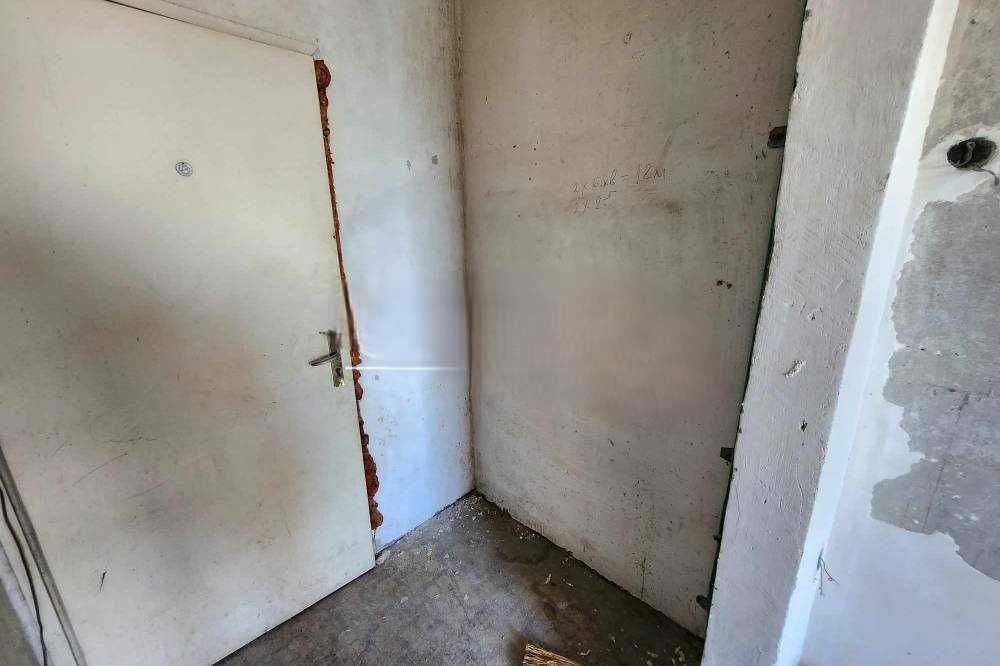 Продава се Едностаен апартамент в Ямбол, Златен рог - 24 кв.м за 1318 €/кв.м - Снимка #1