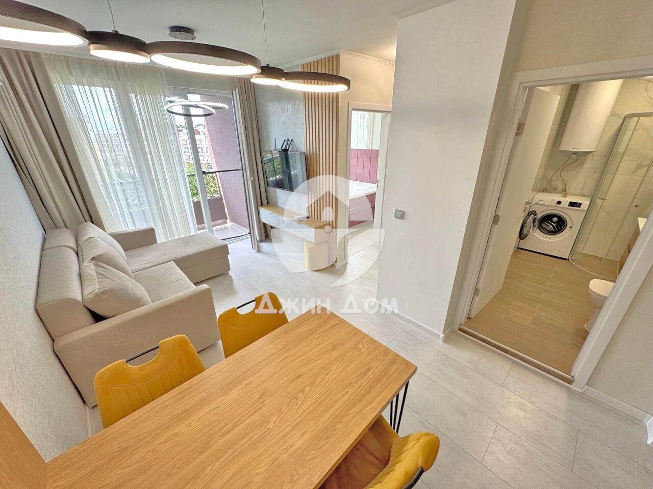 Продава се Двустаен апартамент в к.к. Слънчев бряг - 52 кв.м за 1991 €/кв.м - Снимка #2