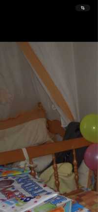 Бебешко  легло с обиколник