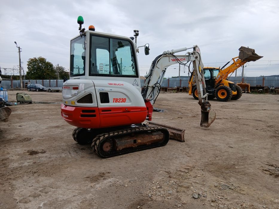 Vând miniexcavator Takeuchi TB 230