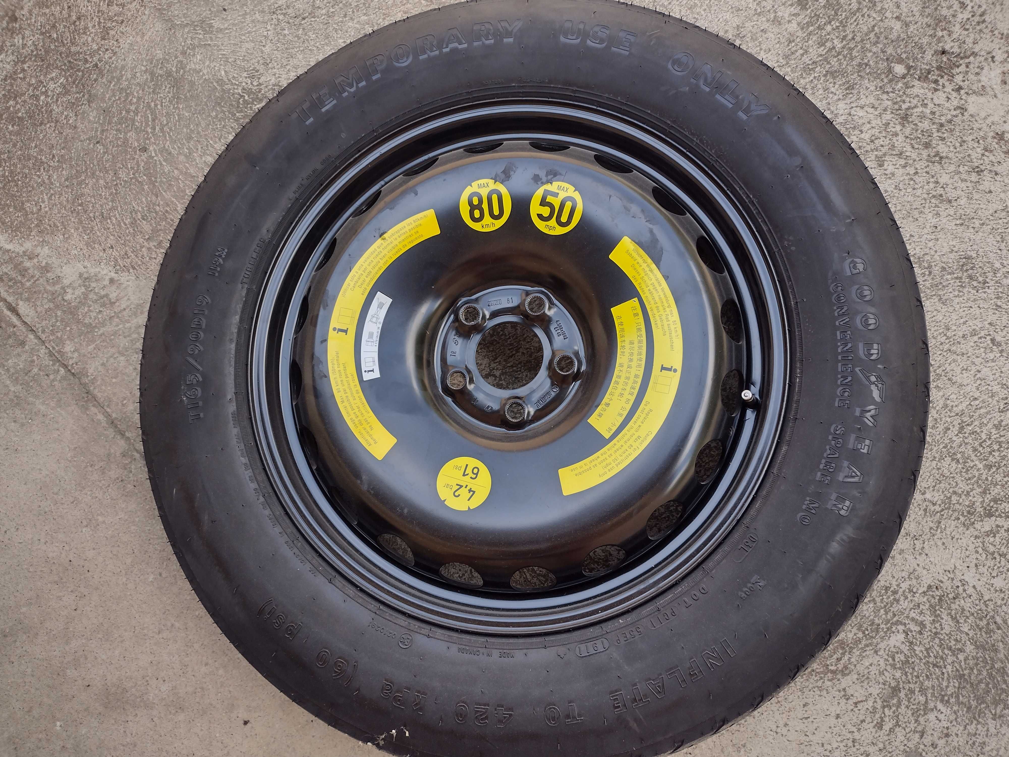 Оригинална патерица за Mercedes GL 2012 . Чисто нова Goodyear .