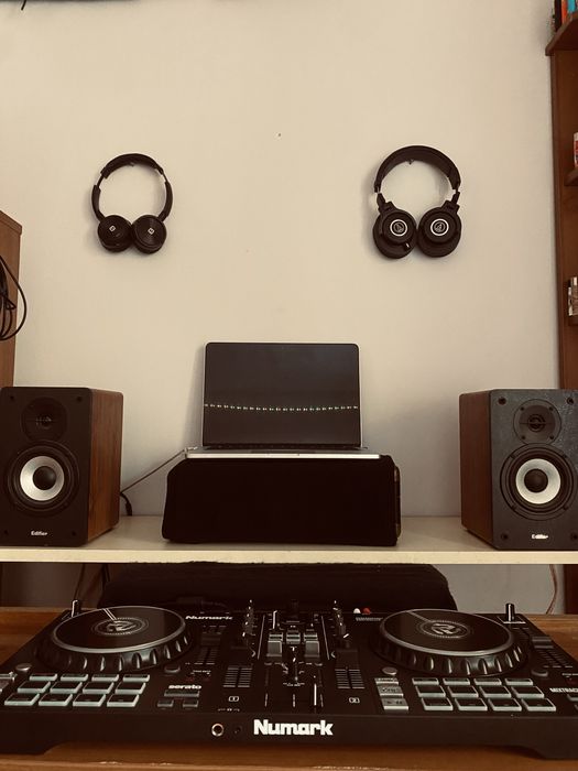 EDIFIER R1200T активни тонколни в добро състояние