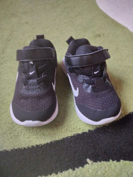 Маратонки nike 21 номер