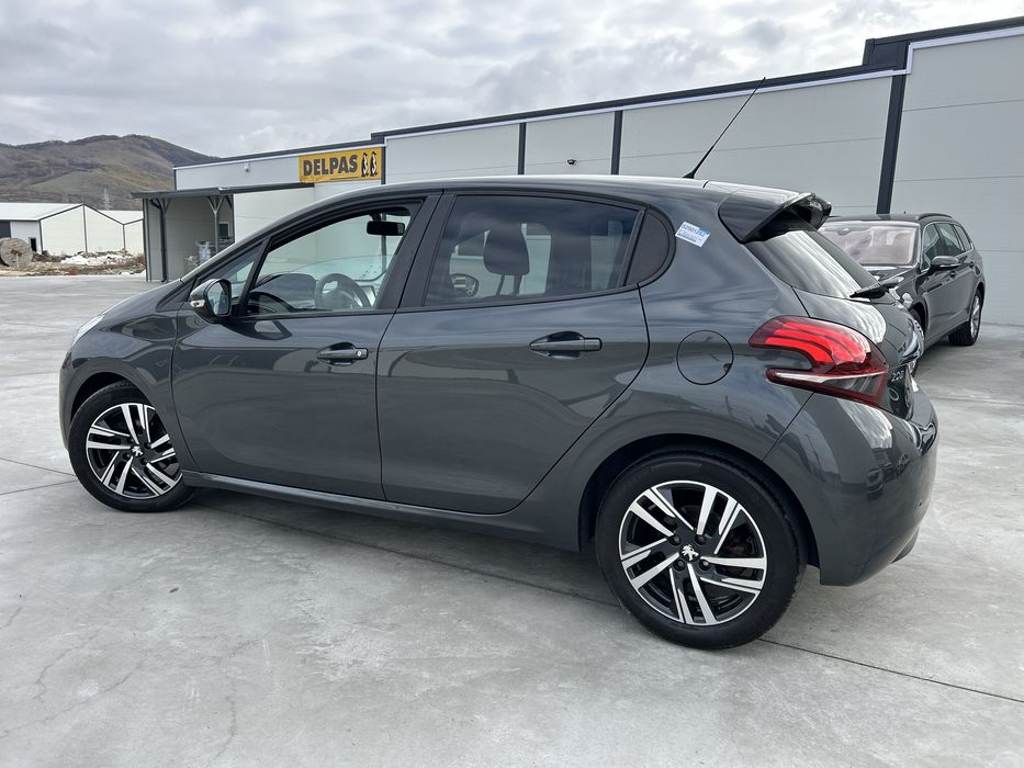 Peugeot 208 // 1.6HDI // Euro6 // 2015