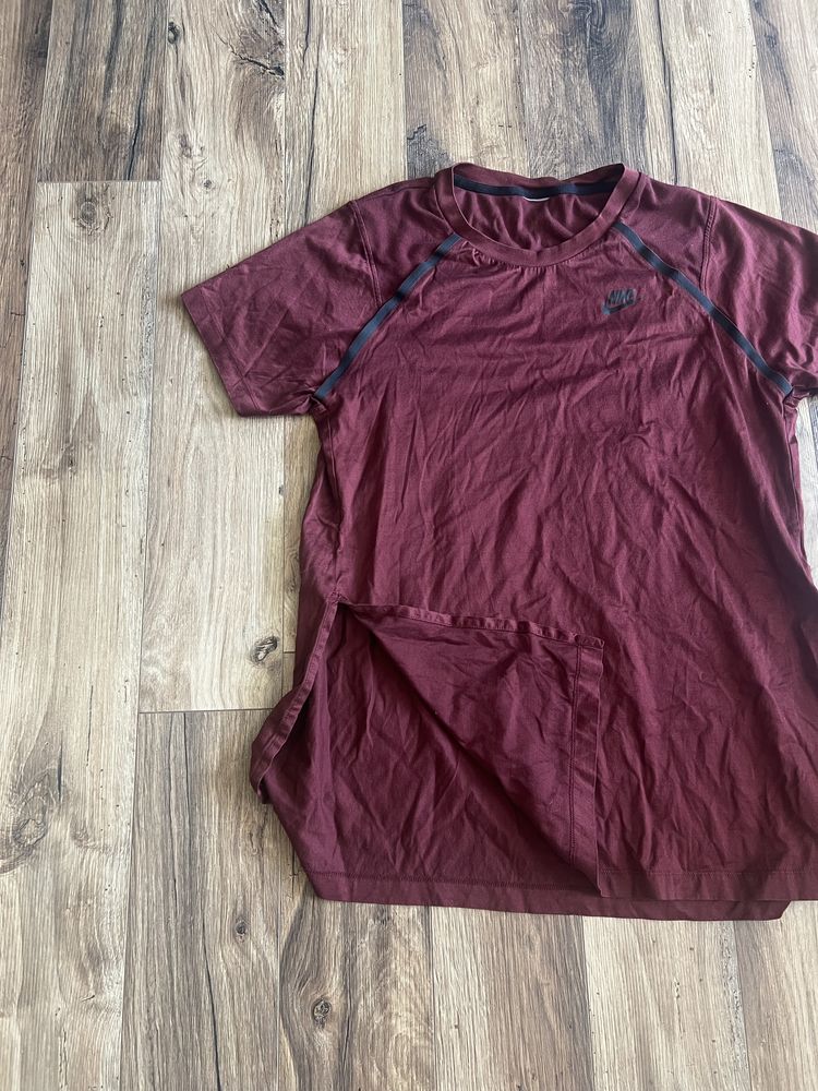 Nike Tech Flecce size M