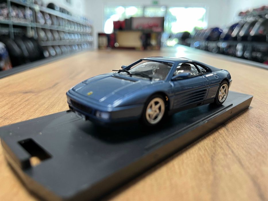 Метална колекционерска количкa REVELL FERARRI мащаб 1:43 ITALY