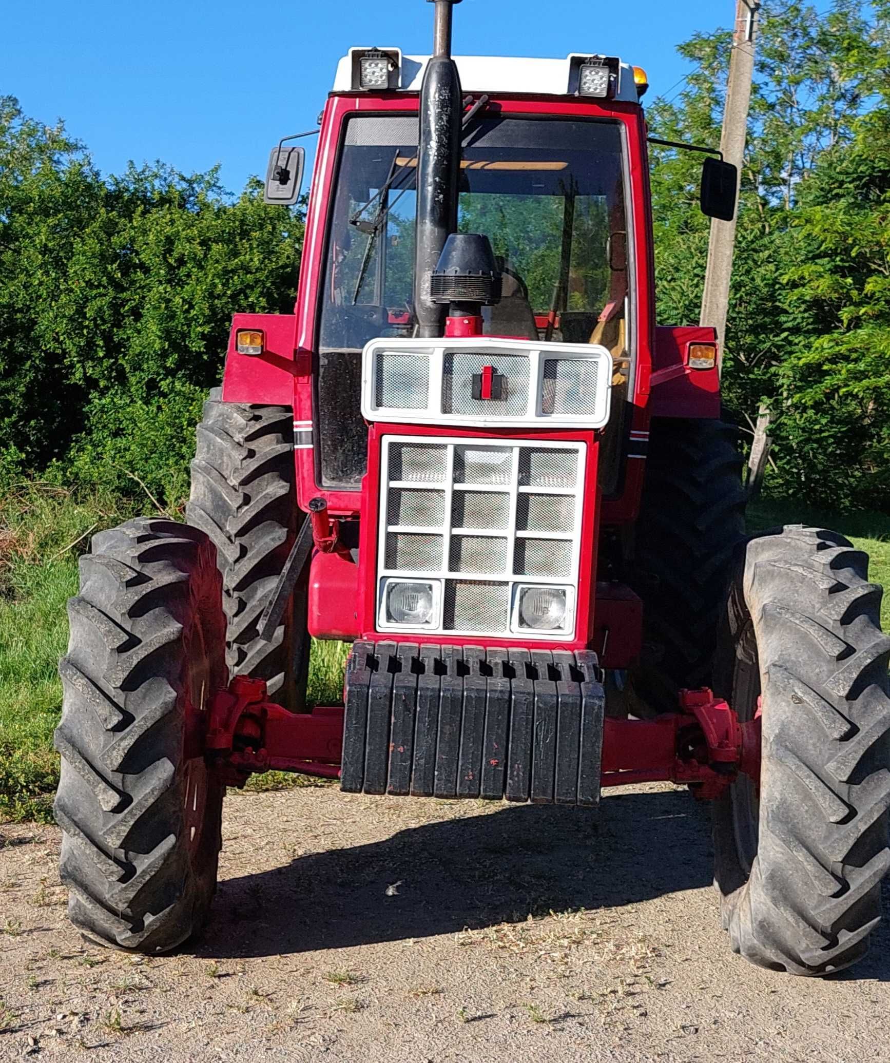 Tractor Case IH 1225XL