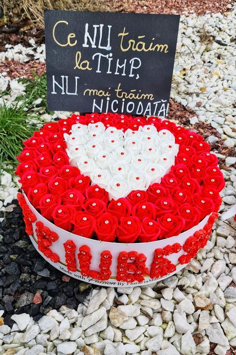 Flori SUPERBE de Lux  - Cutii cu flori, dulciuri si bauturi - UNICAT!