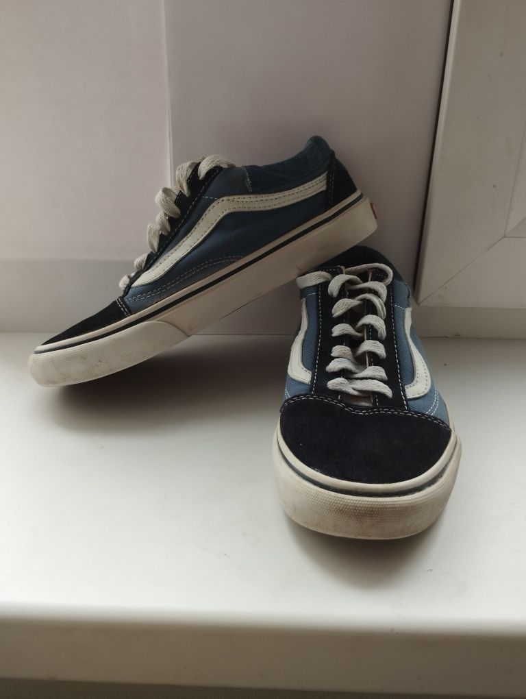 Кеды  Vans новые 38р