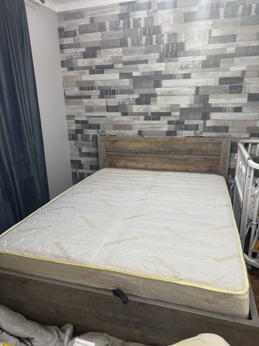 Кровать двуспальная