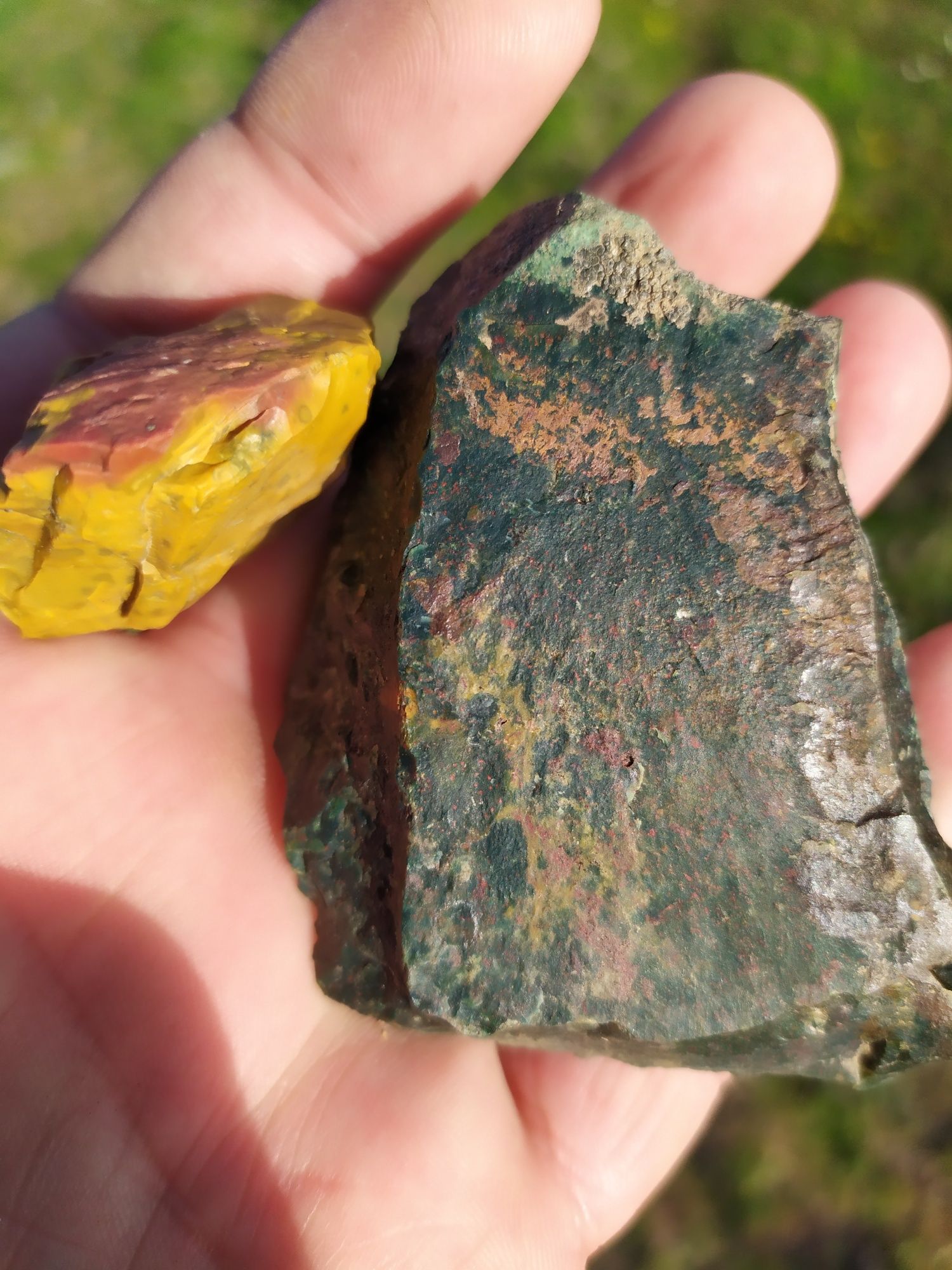 Различни минерали и фосили