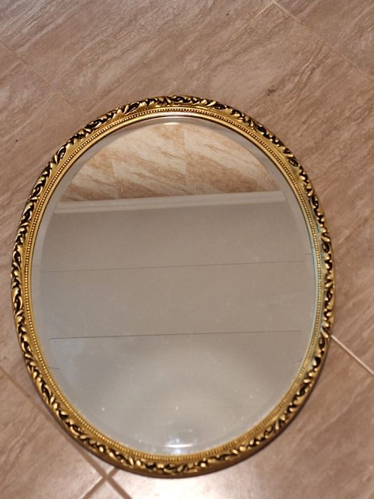 Холандско овално огледало