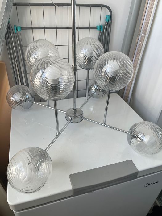 Люстра с 8 лампами