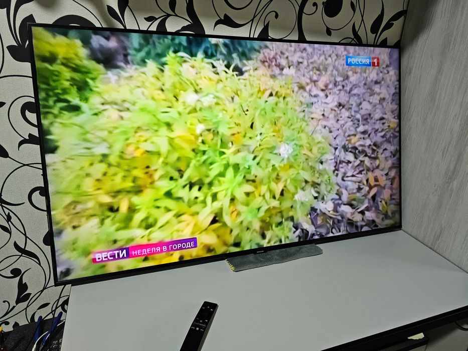 ПРОДАМ 50" SMART 4K UHD Crystal Телевизор Samsung UE50TU8000.