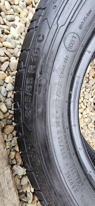 Anvelopa  Vredestein 205/65 R16C 107/105T Continental 205/65 R16C 107/
