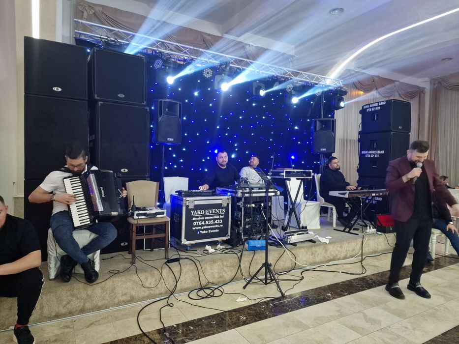 Fum greu de poveste pentru dansul mirilor/schela de lumini/ videobooth