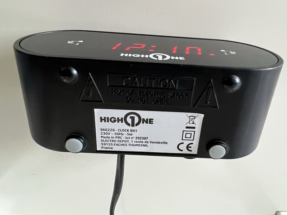 Radio Fm cu ceas digital si doua alarme -HighOne, Franta