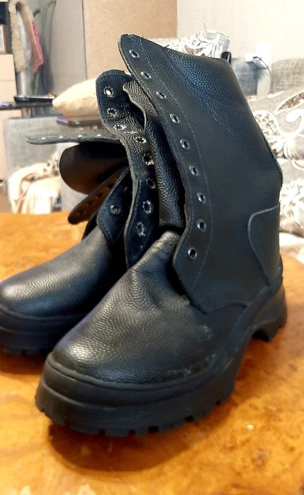 Берцы новые военные.